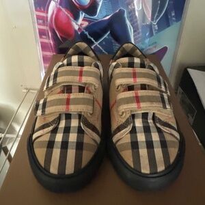 Boys Burberry sneaker
